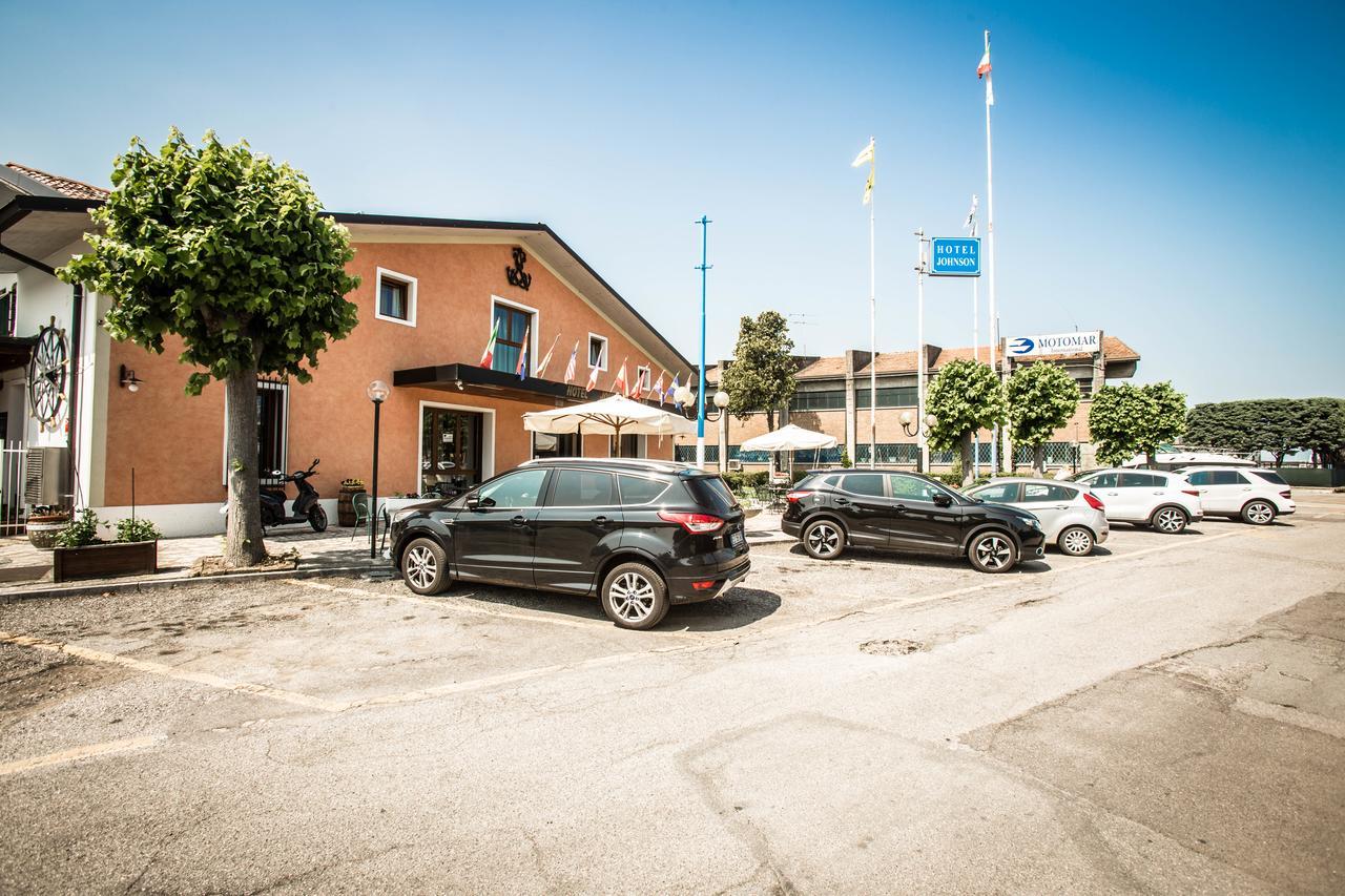 Hotel Johnson Peschiera del Garda Ngoại thất bức ảnh