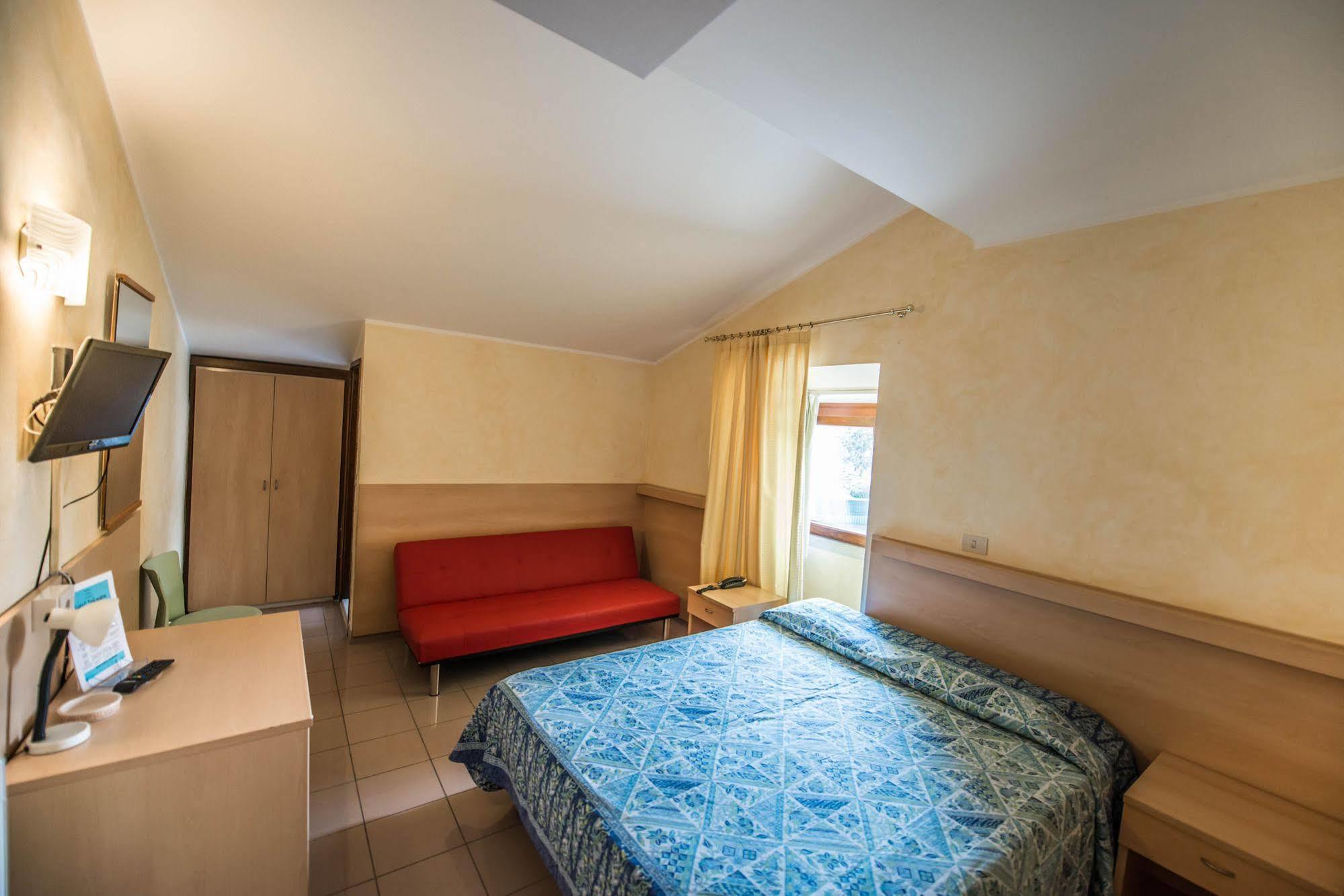 Hotel Johnson Peschiera del Garda Ngoại thất bức ảnh